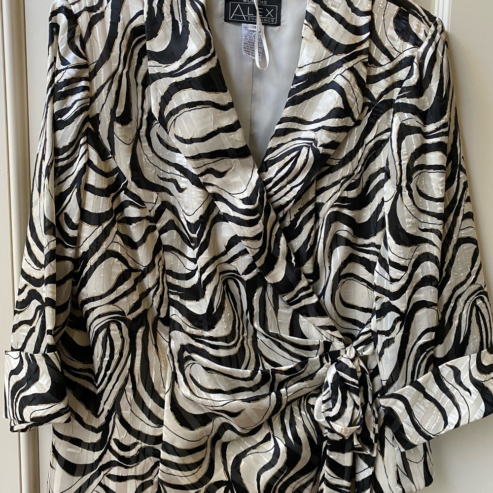 Alex Evenings Black and White Wrap Tie Front Blouse